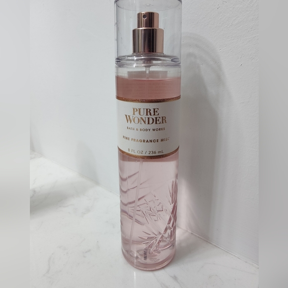 Pure Wonder Bath & Body Works Set - Gold and Pink - Picture 4 of 5